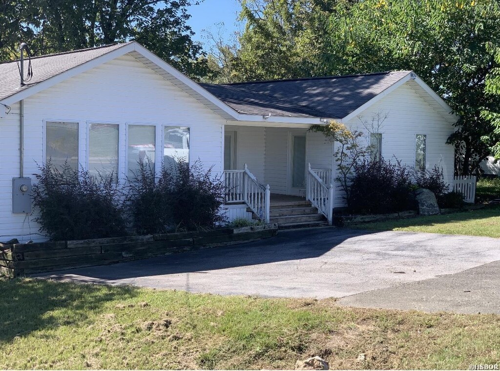 2179 Airport, Hot Springs, AR 71913 - photo 1