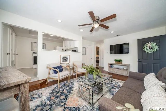 301 Kleinshore Rd Unit 17, Hot Springs, AR 71913 - living area featuring a ceiling fan, recessed lighting, wood finished floors, and baseboards