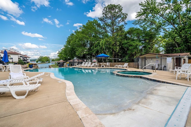 5371 Central Ave Unit B2, Hot Springs, AR 71913 - view of pool featuring fence, a patio, and a pool with connected hot tub