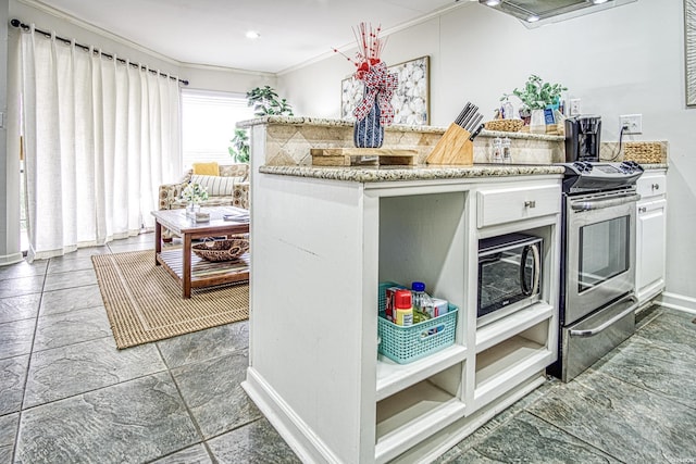 kitchen with baseboards, white cabinets, a peninsula, stainless steel appliances, and crown molding