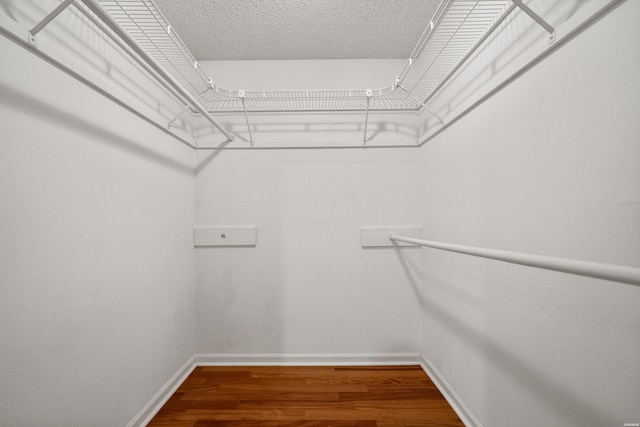 512 Beachview Cir, Hot Springs, AR 71913 - spacious closet featuring wood finished floors