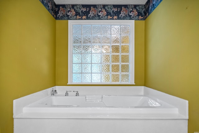 512 Beachview Cir, Hot Springs, AR 71913 - full bathroom with plenty of natural light and a garden tub