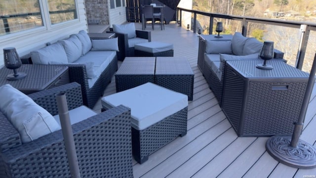 116 Lake Forest Shores Dr, Hot Springs, AR 71913 - wooden deck featuring an outdoor hangout area