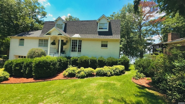 338 Sunset Bay Rd, Hot Springs, AR 71913 - view of front of property featuring a front lawn, roof with shingles, and brick siding
