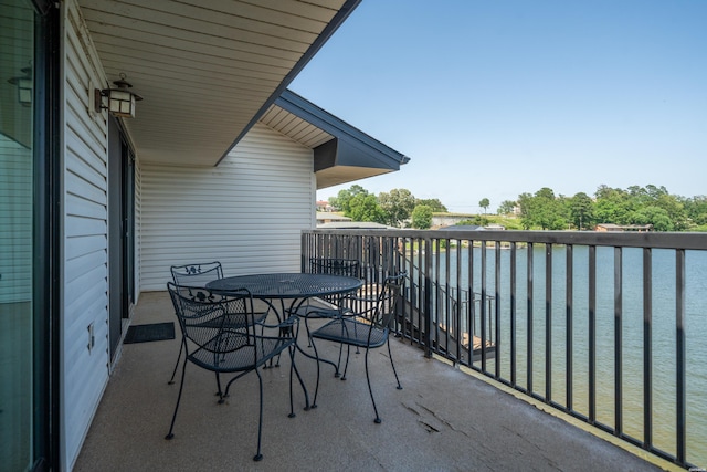 5371 Central Ave Unit 6J, Hot Springs, AR 71913 - balcony with outdoor dining area