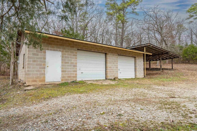 view of detached garage