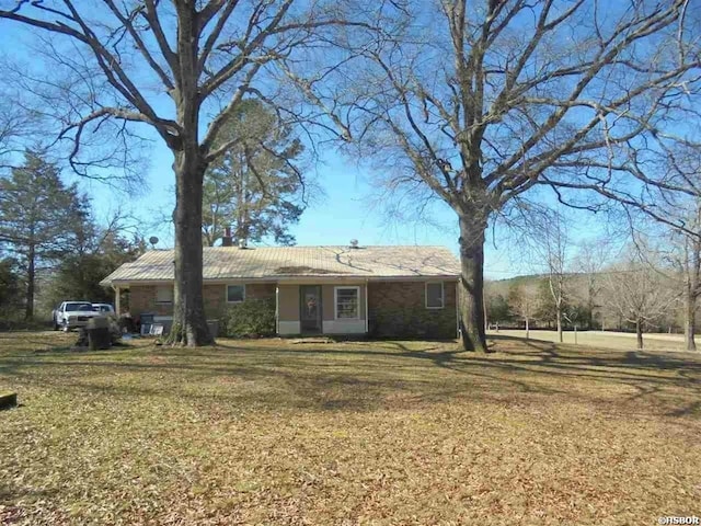 738 Pine St, Amity, AR 71921 - ranch-style home featuring a front yard