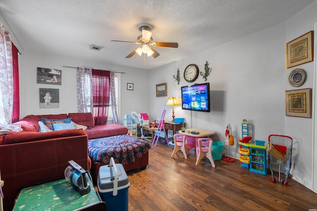 417 Woodlawn Ave, Hot Springs, AR 71913 - living room with ceiling fan, wood finished floors, and a textured ceiling