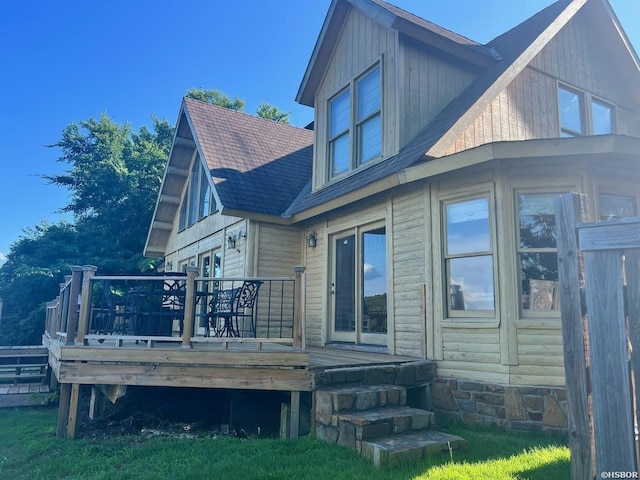 280 Overview Cir, Hot Springs, AR 71913 - back of property featuring a wooden deck and a shingled roof