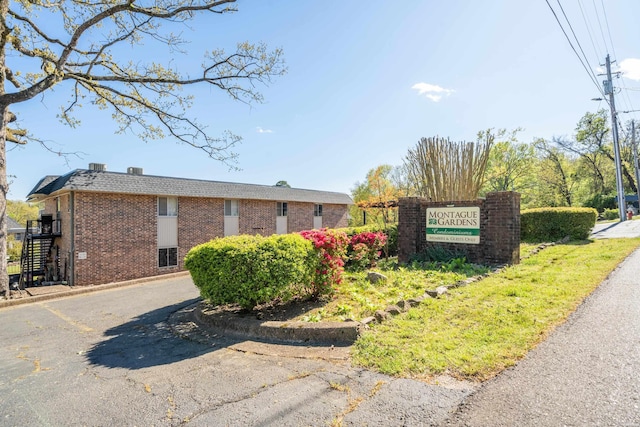 1135 Twin Points Rd Unit D, Hot Springs, AR 71913 - community sign with uncovered parking