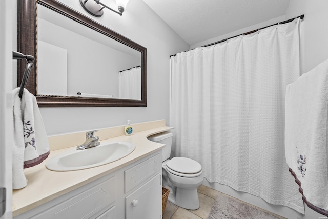1135 Twin Points Rd Unit D, Hot Springs, AR 71913 - full bathroom with a shower with curtain, tile patterned floors, vanity, and toilet