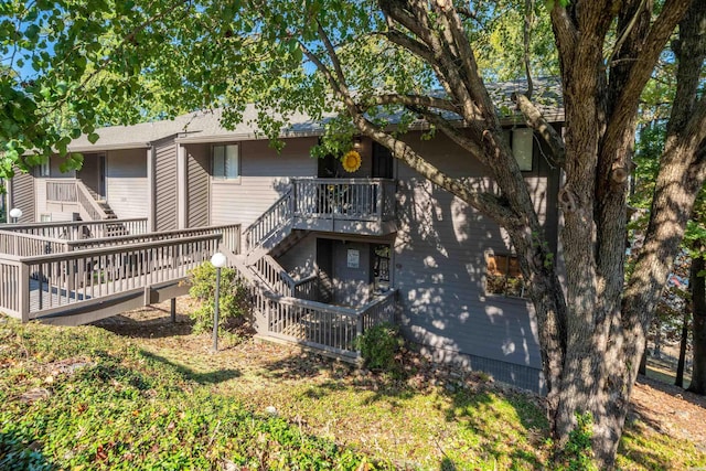 200 Hamilton Oaks Dr Unit G-2, Hot Springs, AR 71913 - back of property with stairway and a deck