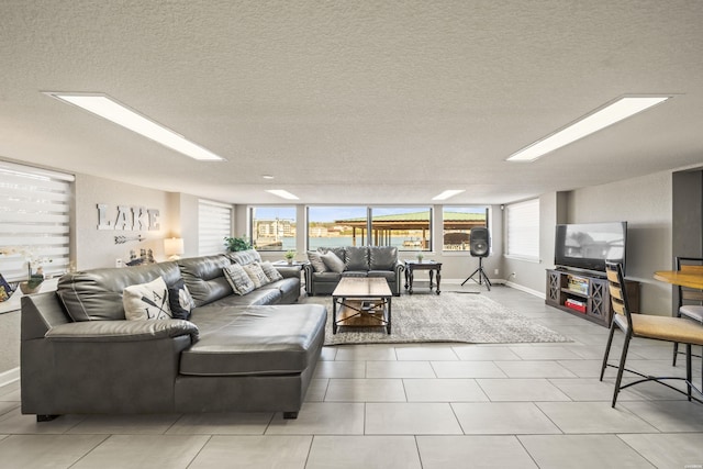 120 Butler Ln, Hot Springs, AR 71913 - living area with a textured ceiling and baseboards