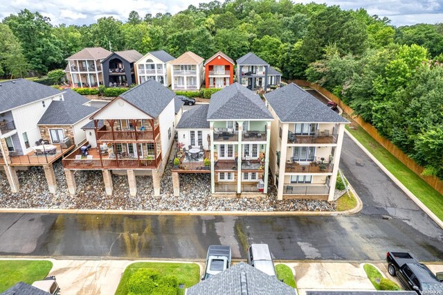 birds eye view of property featuring a residential view