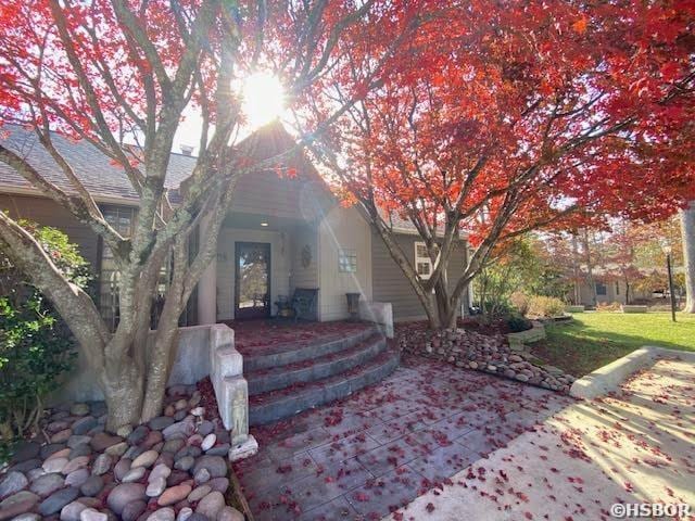 view of front of house