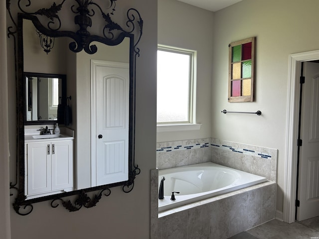 135 Callaway Cir, Hot Springs, AR 71913 - bathroom with a bath and vanity