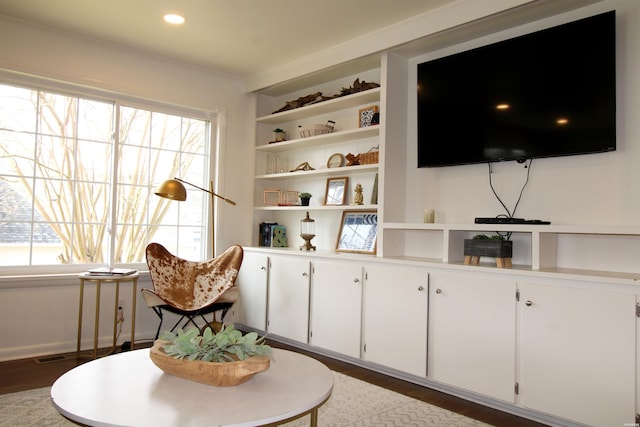 189 Bayshore Cv, Hot Springs, AR 71913 - sitting room featuring dark wood-type flooring and recessed lighting