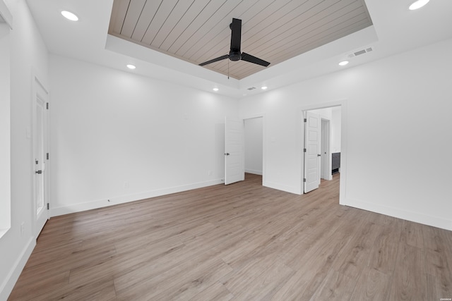 168 Krause Ln Unit B, Hot Springs, AR 71913 - empty room with wood ceiling, recessed lighting, a ceiling fan, a tray ceiling, and baseboards