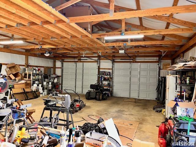 906 Surrey Rd, Hot Springs, AR 71909 - view of garage