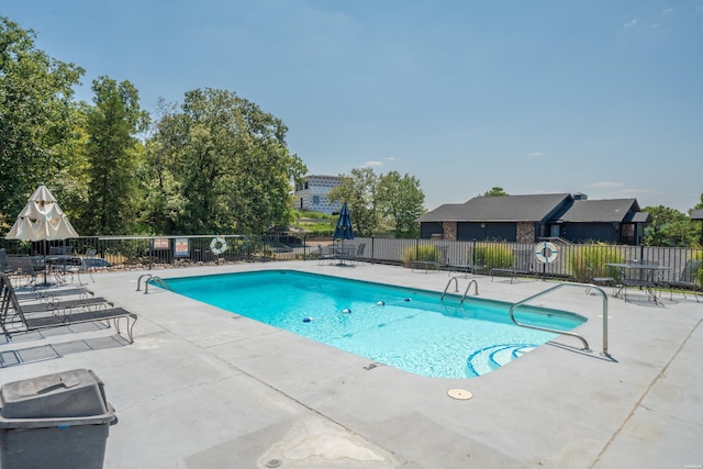 203 Stearns Pt Unit E1, Hot Springs, AR 71913 - community pool with a patio area