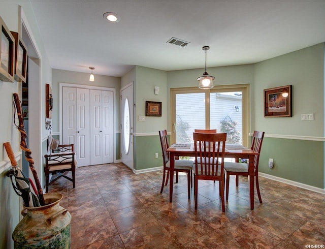 dining room featuring visible vents, recessed lighting, and baseboards