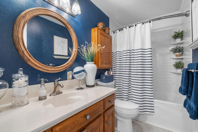 bathroom featuring shower / tub combo with curtain, a textured wall, toilet, a textured ceiling, and vanity