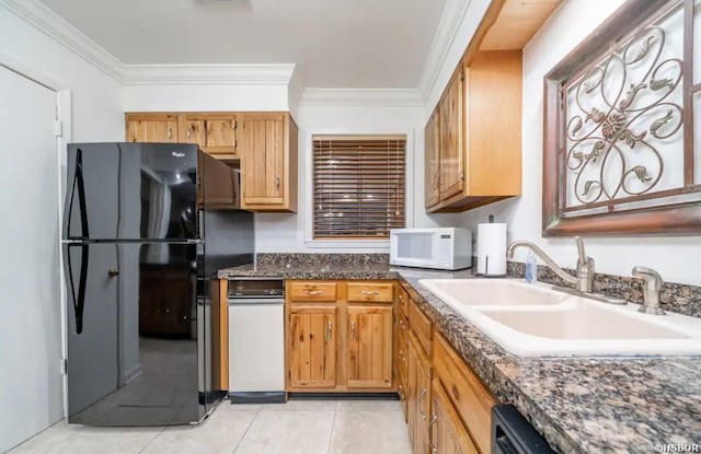 200 Hamilton Oaks Dr Unit D-3, Hot Springs, AR 71913 - kitchen featuring crown molding, light tile patterned flooring, black appliances, and a sink