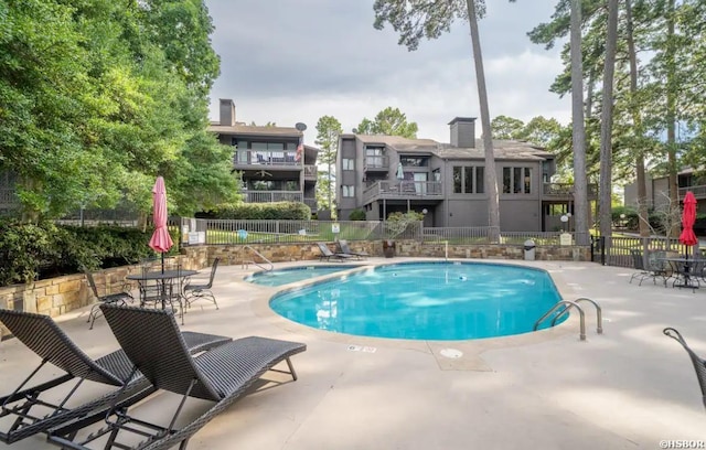 200 Hamilton Oaks Dr Unit D-3, Hot Springs, AR 71913 - pool featuring fence and a patio area