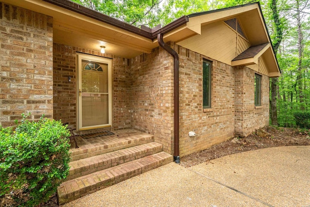 111 Black Oak Ct, Hot Springs, AR 71913 - doorway to property with brick siding