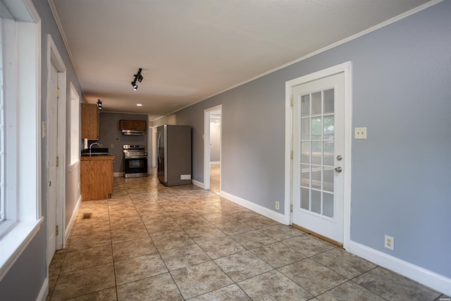 301 Riley St, Hot Springs, AR 71901 - interior space featuring baseboards, visible vents, ornamental molding, and a sink