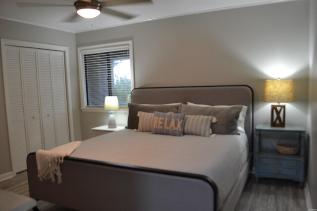 200 Hamilton Oaks Dr Unit J3, Hot Springs, AR 71913 - bedroom with wood finished floors, a closet, and ceiling fan