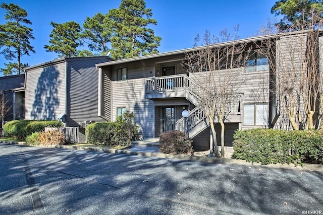 200 Hamilton Oaks Dr Unit J3, Hot Springs, AR 71913 - view of property with stairs