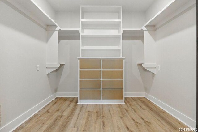 132 Lombard Ct, Hot Springs, AR 71901 - walk in closet featuring wood finished floors
