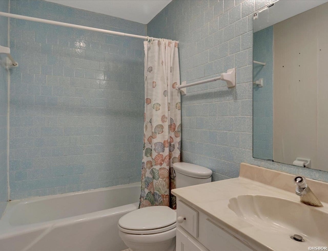 509 Belvedere Dr Unit B4, Hot Springs, AR 71901 - bathroom featuring toilet, tile walls, shower / tub combo, and vanity