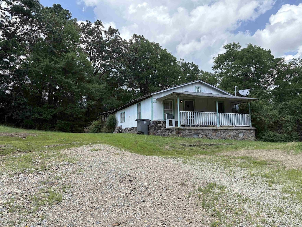 611 Lakeside Rd, Hot Springs, AR 71901