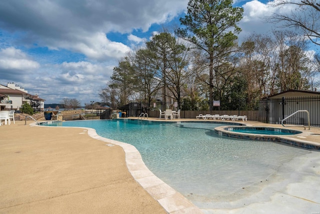 5371 Central Ave Unit 5D, Hot Springs, AR 71913 - community pool featuring a patio, fence, and a hot tub