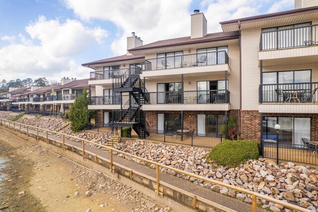 5371 Central Ave Unit 5D, Hot Springs, AR 71913 - view of property with stairway