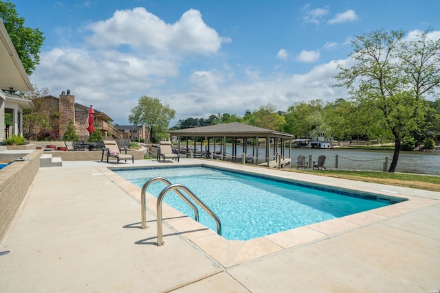 view of outdoor pool