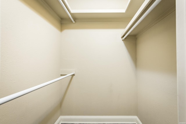 221 San Juan Dr, Hot Springs, AR 71913 - view of spacious closet