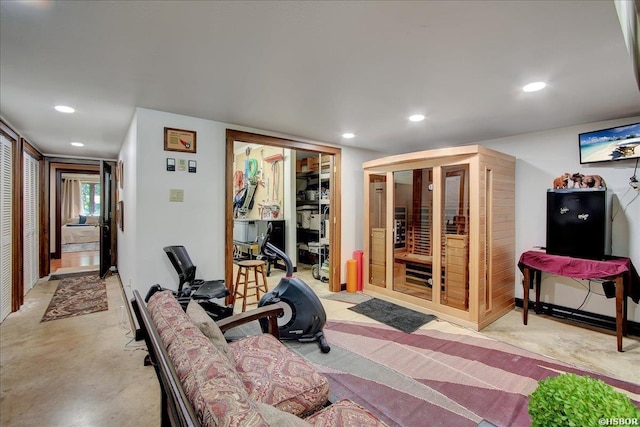 workout room with recessed lighting