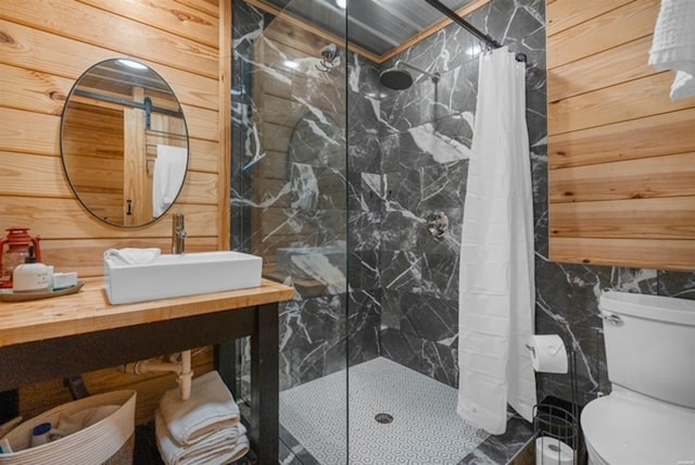 1136 Arlie Moore Rd, Bismarck, AR 71929 - bathroom with a sink, a marble finish shower, toilet, and wood walls