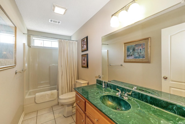 113 Deerview Cir, Hot Springs, AR 71913 - full bath featuring vanity, toilet, shower / bath combination with curtain, tile patterned flooring, and baseboards