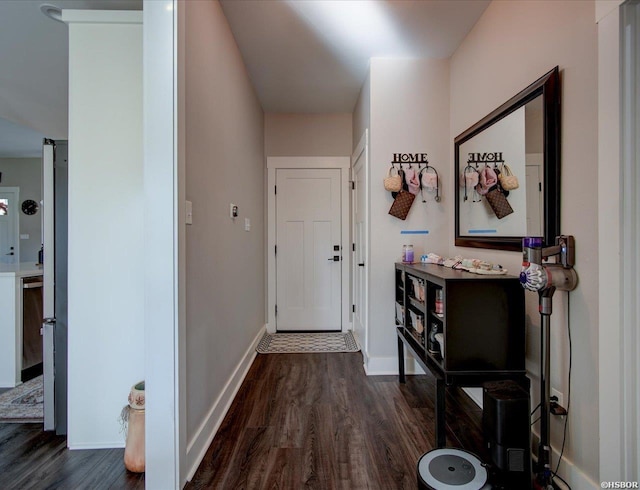 126 Luek Ln, Hot Springs, AR 71913 - entrance foyer featuring dark wood finished floors and baseboards