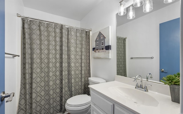 129 Mesero Way, Hot Springs Village, AR 71909 - bathroom featuring toilet, vanity, and a shower with curtain