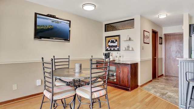270 Lake Hamilton Dr Unit D6, Hot Springs, AR 71913 - dining area featuring light wood-type flooring and baseboards