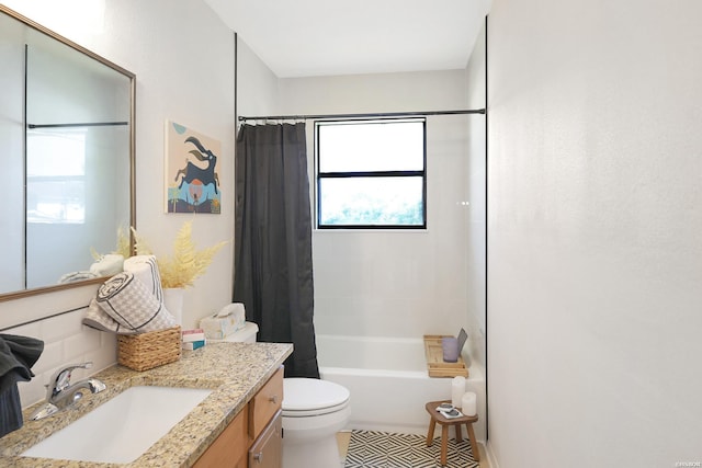 1405 Emory St, Hot Springs, AR 71913 - full bath featuring vanity, toilet, and shower / bathtub combination with curtain