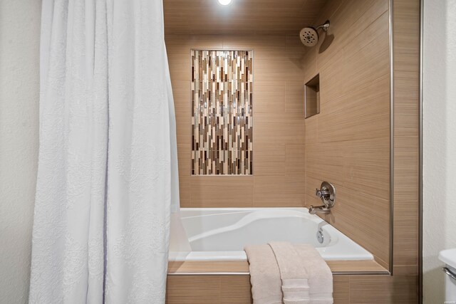 1201 Lakeshore Dr Unit 25, Hot Springs, AR 71913 - bathroom with shower / bath combination with curtain