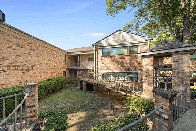 1201 Lakeshore Dr Unit 25, Hot Springs, AR 71913 - back of property featuring brick siding