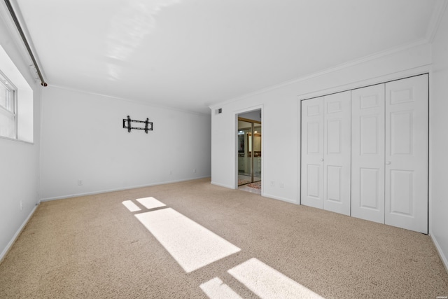 1201 Lakeshore Dr Unit 25, Hot Springs, AR 71913 - unfurnished bedroom with ornamental molding, connected bathroom, and carpet