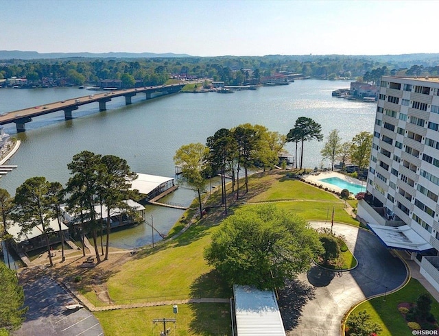 bird's eye view featuring a water view